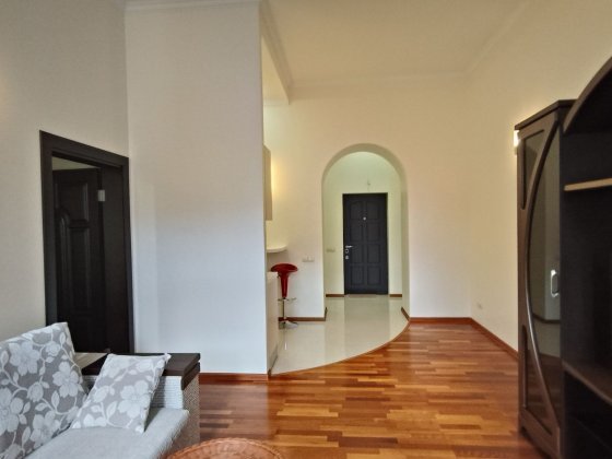 Сдам квартиру в центре Петрушки