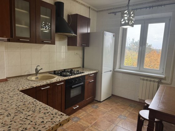 Оренда 3к квартири вулиця Українського Відродження 9 Чайки