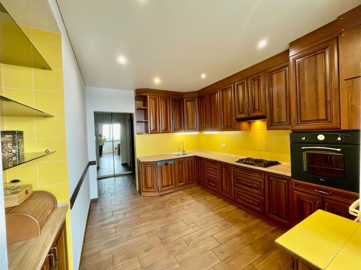 Оренда 3 кім.. двох-рівневої новобудови вул. Сухомлинського м.Винники - фото 1