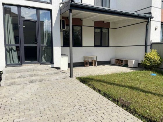 Оренда 1 кімнатної квартири з власним подвір'ям, Винники, новобудова Винники