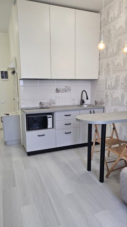 Сдам студию в ЖК Смарт сити на Бочарова Сахарова - фото 1