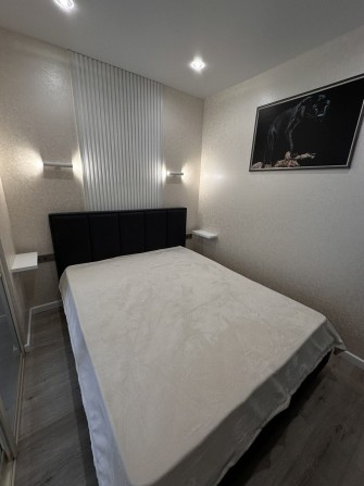 Аренда.  Сдам 2х комнатную квартиру ЖК 57 Жемчужина - фото 1