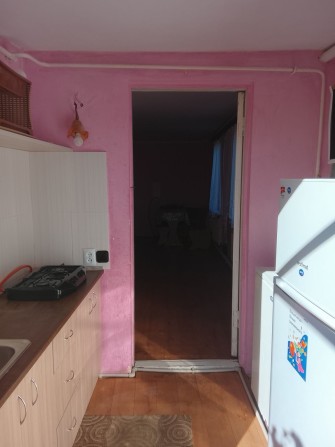 Сдам 1 комнатную квартиру в частном доме - фото 1