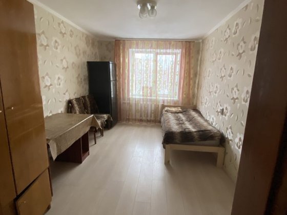 ЗДАМ ВЛАСНУ КІМНАТУ на 3 місяці з пролонгацією Рівне