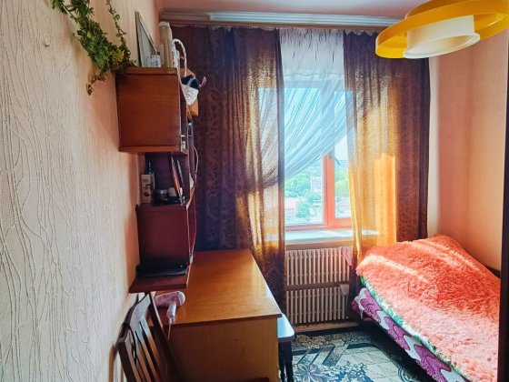 Оренда кімнати для проживання дівчини. 12 школа. Рівне