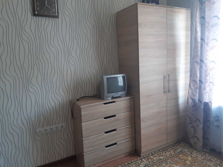 Здам кімнату у гуртожитку для дівчини на тривалий термін - фото 1