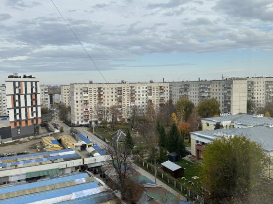 Кімната для дівчини в 2 кімнатній квартирі, з власницею — Ентузіастів Чернівці