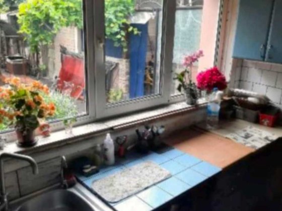 Здається затишна кімната в приватному будинку для дівчини Черкаси