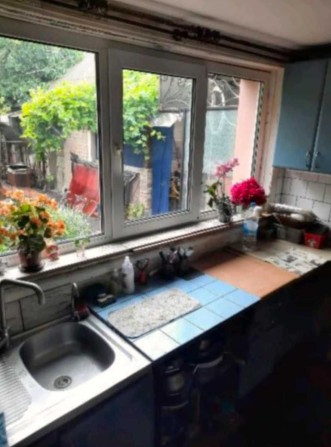 Здається затишна кімната в приватному будинку для дівчини - фото 1