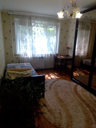 Оренда кімнати в квартирі для дівчини на Космонавтів - фото 1