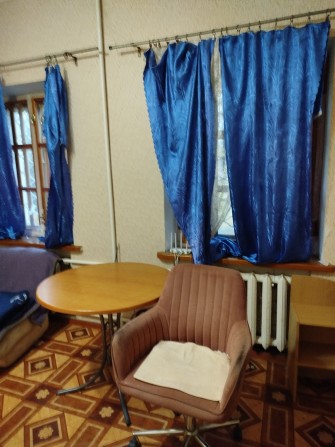 Сдам в аренду комнату с парковкой для авто - фото 1