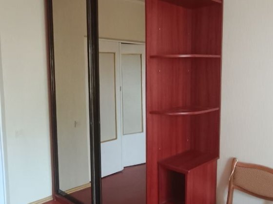 Здається кімната  для жінки Київ