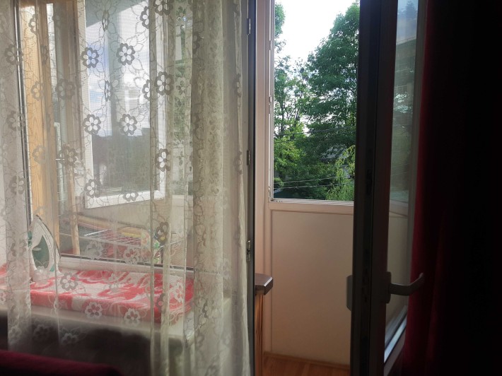 Окрема кімната для 1-2 х дівчат, вул. Грушевського - фото 1