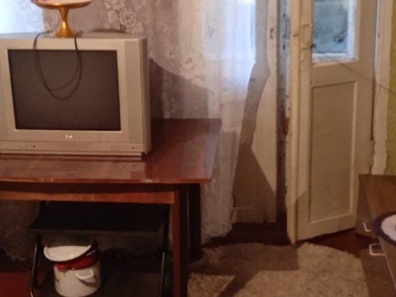 Здам кімнату в трикімнатній квартирі .