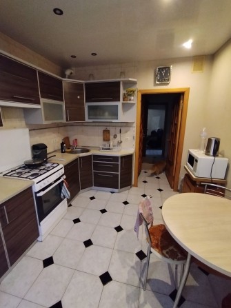 Сдам 2 комнати в 3-х кімнатній квартирі - фото 1