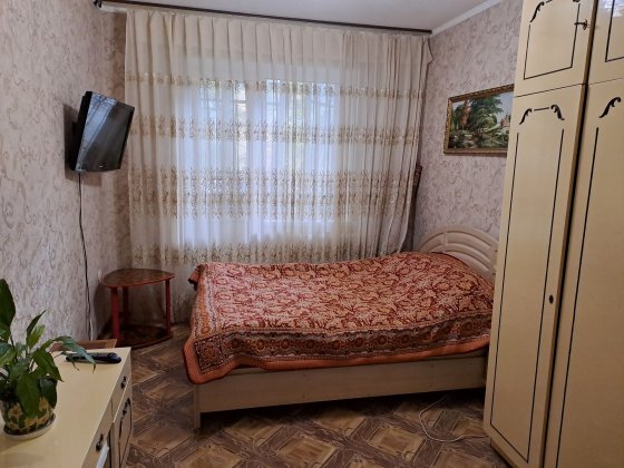 Кімната для хлопця або молодого чоловіка довгостроково Київ