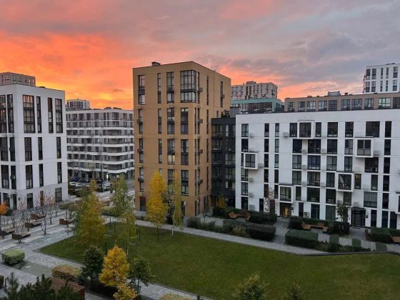 Продаж 1-к квартири вулиця Салютна 2б Киев