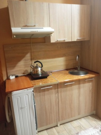 Сдам гостинку 1 комната в ЖК Карамель возле метро Центральный рынок - фото 1