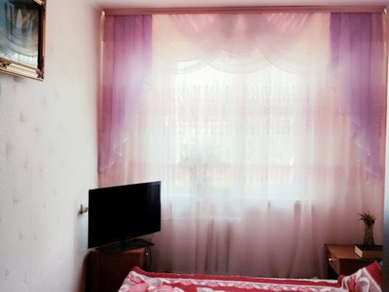 Сдам 1 комнату с хозяйкой.Таирова 1 эт. Одеса