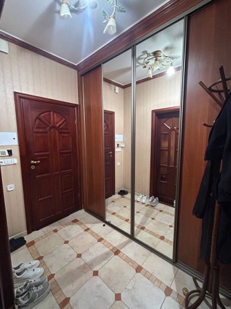 Від власника! Шукаю дівчину-студентку на підсення в кімнату - фото 1