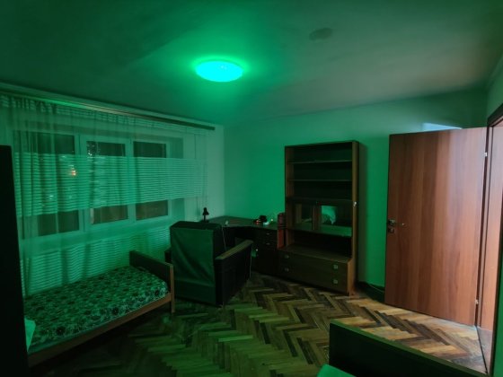 Печерськ.Сдам окрему кімнату в 3-кімнатній квартирі на метро Кловській Київ