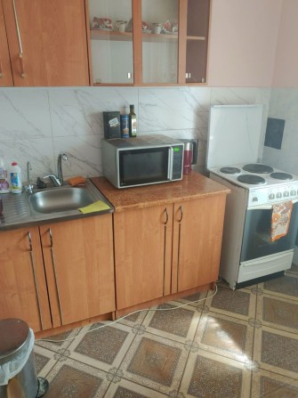 Здам кімнату у трикімнатній квартирі - фото 1