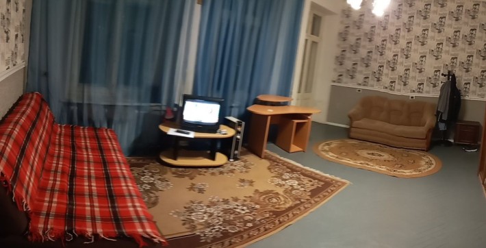 ТЕРМІНОВО ЗДАЮ КІМНАТУ ,район Нового ринку - фото 1