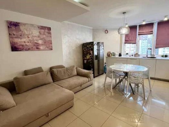 Продаж 3-кімнатної квартири вул.Олени Пчілки, 5 Київ
