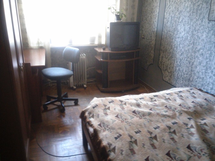 Сдам комнату в квартире для одного человека - фото 1