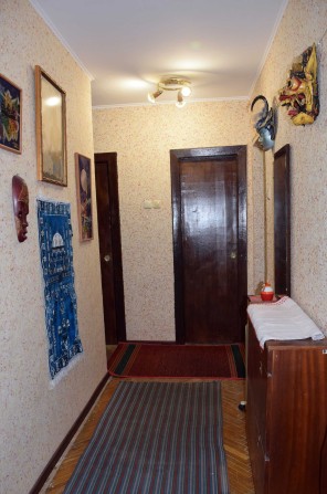 комната возле Метро Арсенальная для девушки от хозяина - фото 1