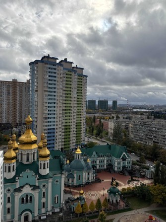Оренда двохкімнатної квартири з дизайнерським ремнтом та паркінгом - фото 1