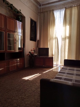 Оренда кімната окрема 18 кв. Шота Руставелі - фото 1