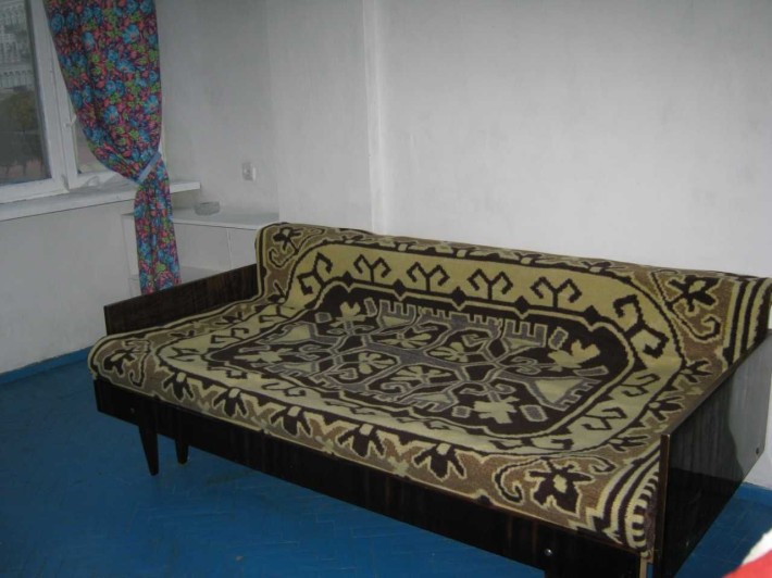 Кімната в 4к розд. комуналці без господарів, вул.Володимирська 51/53 - фото 1