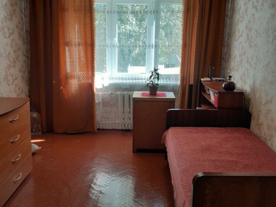 Здається в оренду кімната  в   гуртожитку. Скнилов