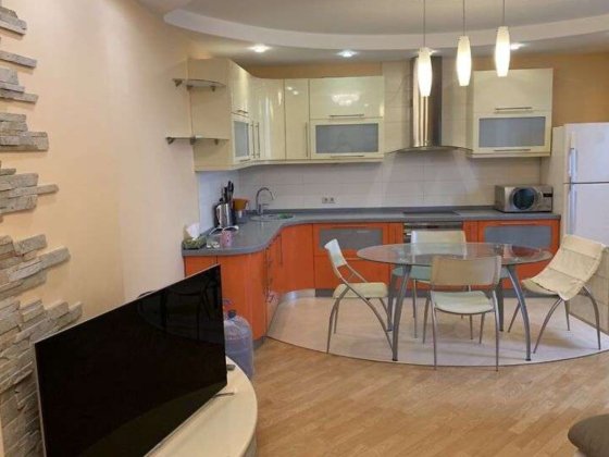 Продаж 2-к квартири вул. Срібнокільська 22 Киев