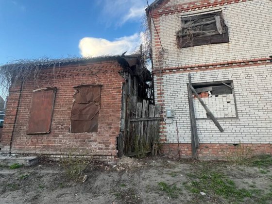 Продам ділянку з будинком Охтирка