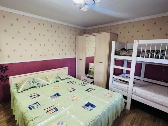 Продаж компактного будинку в спокійному районі! Ділянка - 12 сот! Берегово