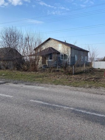 Дом С.Романовка ул.Луганская  2 этажный 8 комнат - фото 1