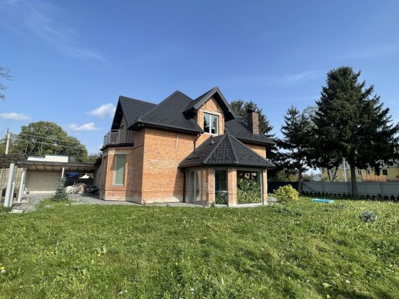 Продам сучасний будинок з ремонтом Володимир