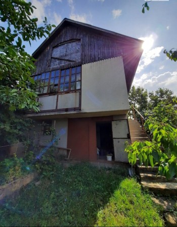 Продам дачну ділянку з цегляним садовим будинком - фото 1