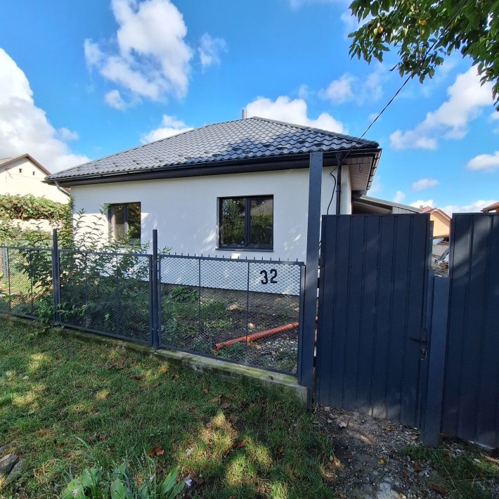 Продається будинок у м. Виноградові - фото 1