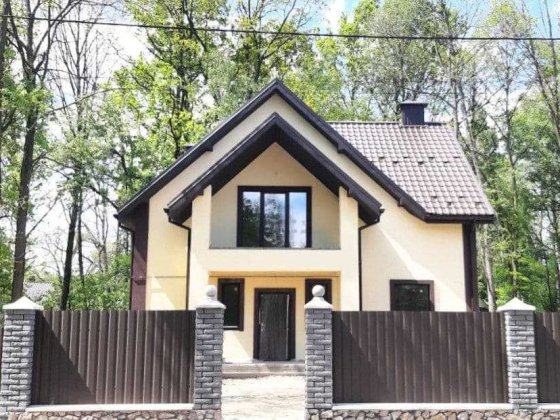 Цегляний дім у тихій,лісовій зоні. 170кв.м,10сот,ГАЗ,17кВт,свердловина Васильков