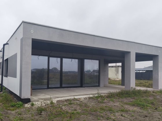 Продам будинок КМ “Міжріччя” на берегу озера. Вишгород