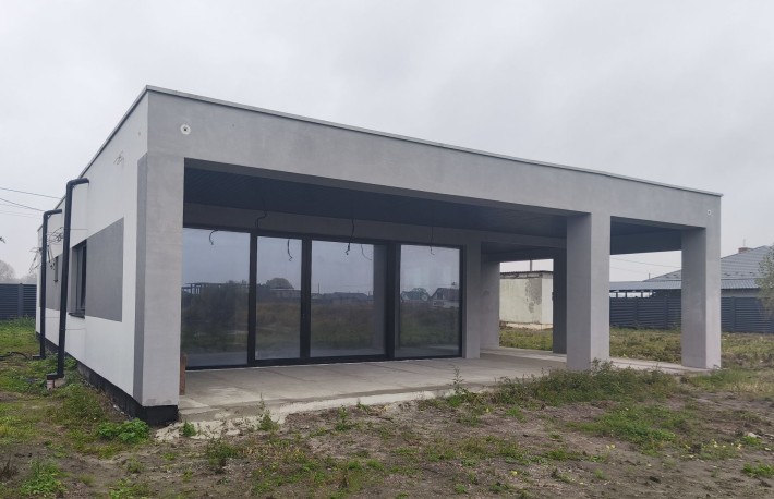 Продам будинок КМ “Міжріччя” на берегу озера. - фото 1