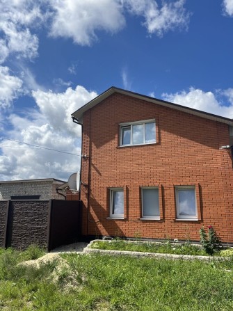 Продам  двухэтажный дом - фото 1