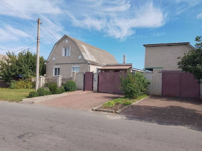 Продається будинок з усіма зручностями - фото 1