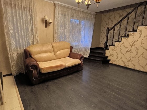 Домоволодіння для родини у Дергачах. Сертифікат так Дергачі