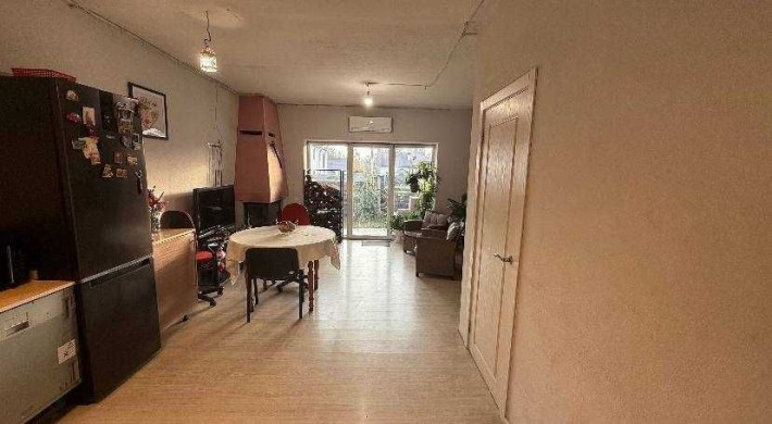 Кутовий таунхаус у Гостомелі з ремонтом! - фото 1