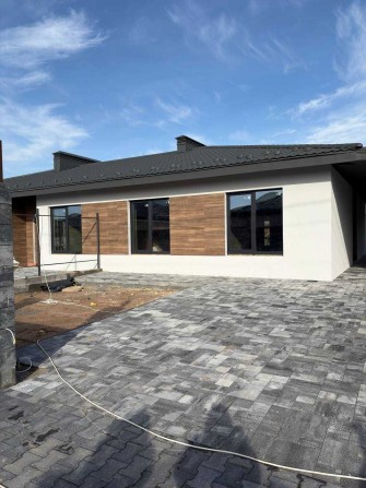 Просторий будинок із земельною ділянкою - фото 1