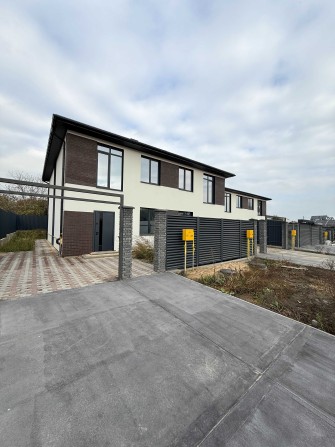 Продам Дуплекс з Газом. З Вікон Вид на Озеро. Найкраща Локація. - фото 1